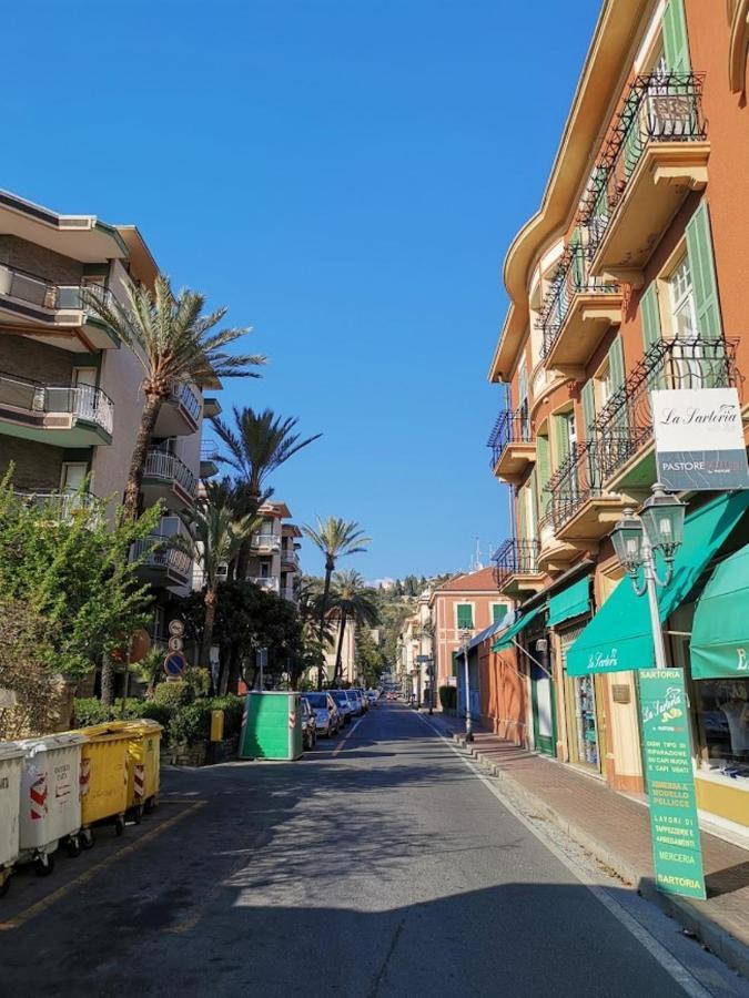 Casa Margherita, Centrale A Due Passi Dal Mare بورديغيرا المظهر الخارجي الصورة
